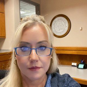 Meet your Posher, Carolyn